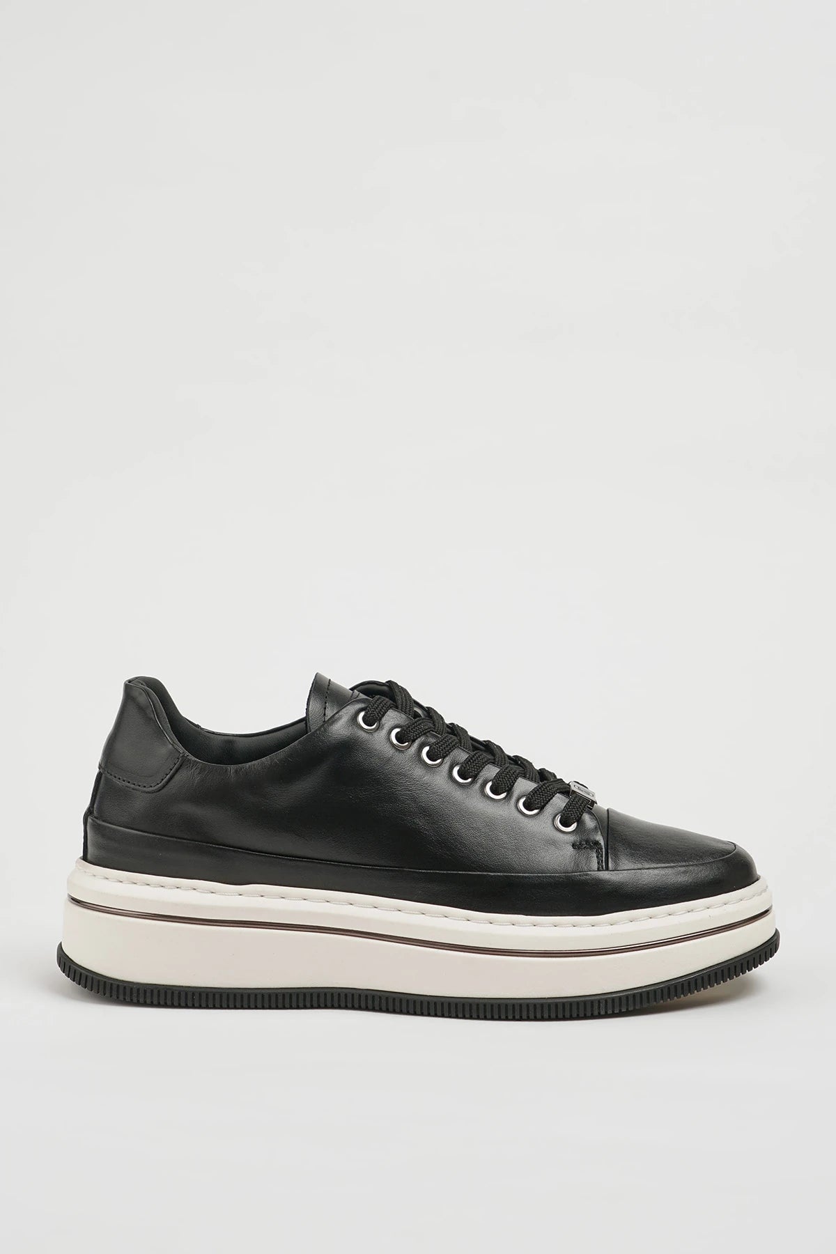 Vork Black Leather Sneakers