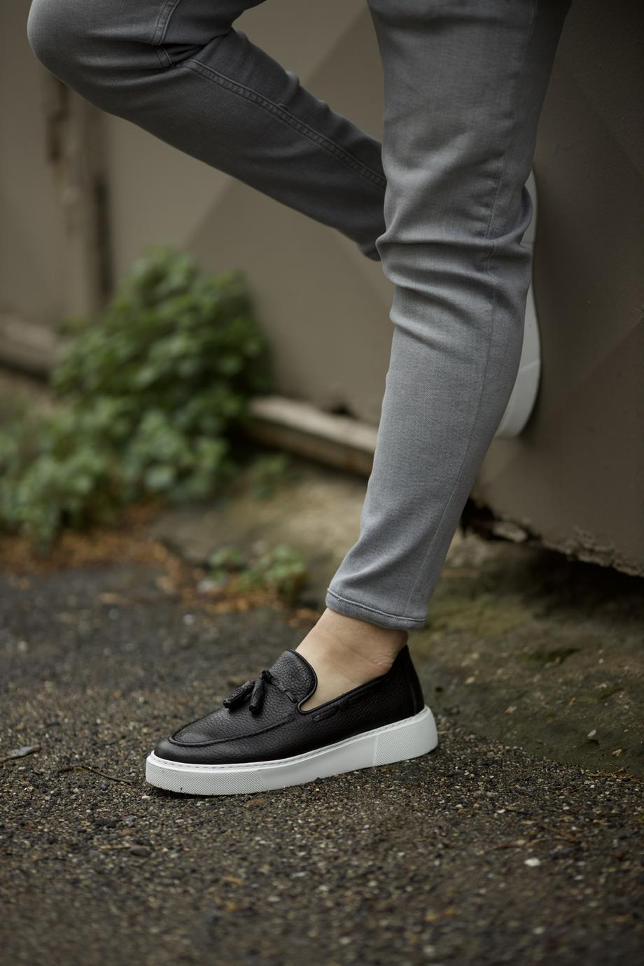 Black Eva Tassel Loafer
