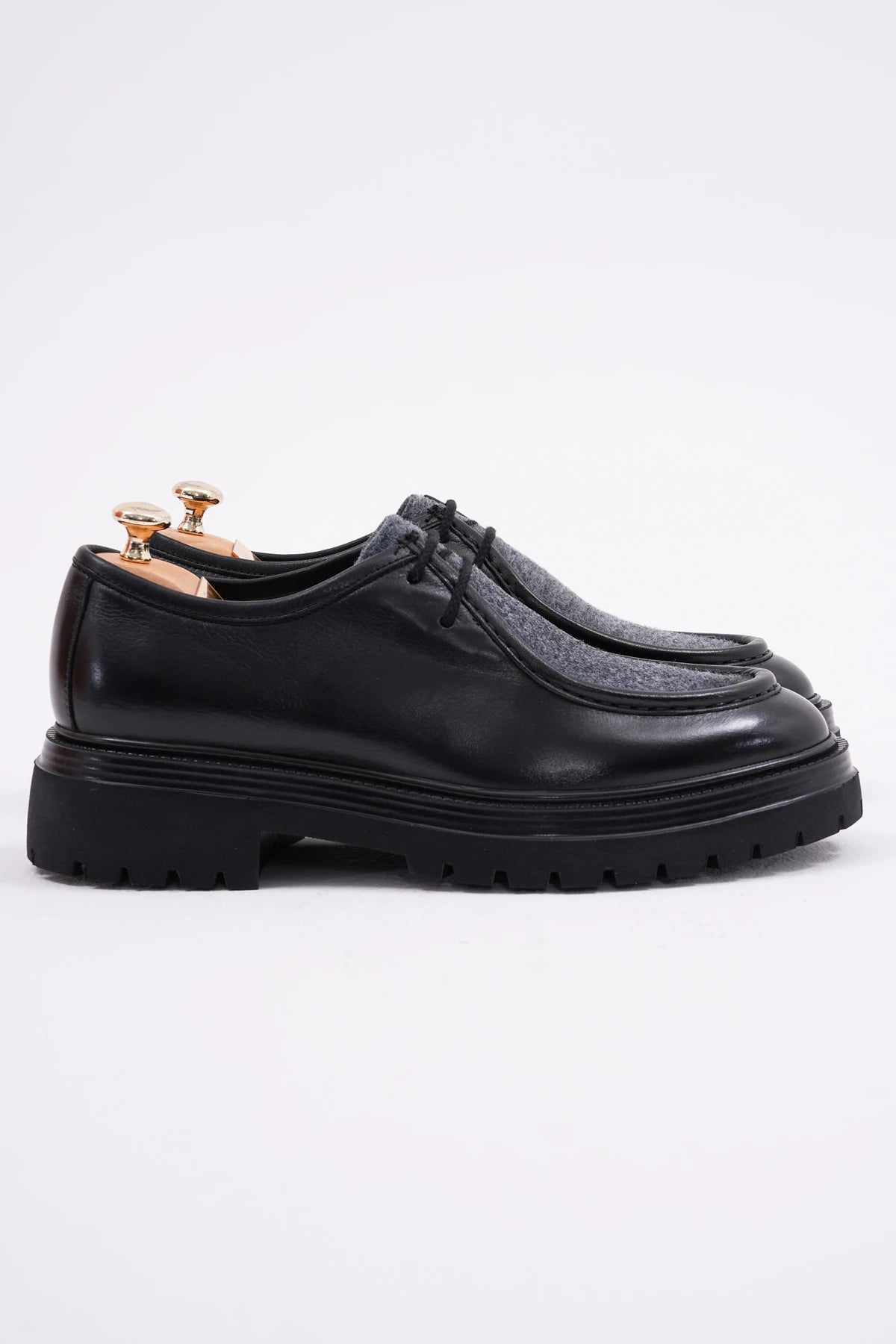 Black Casual Leather With Vamp Felt Details Shoes