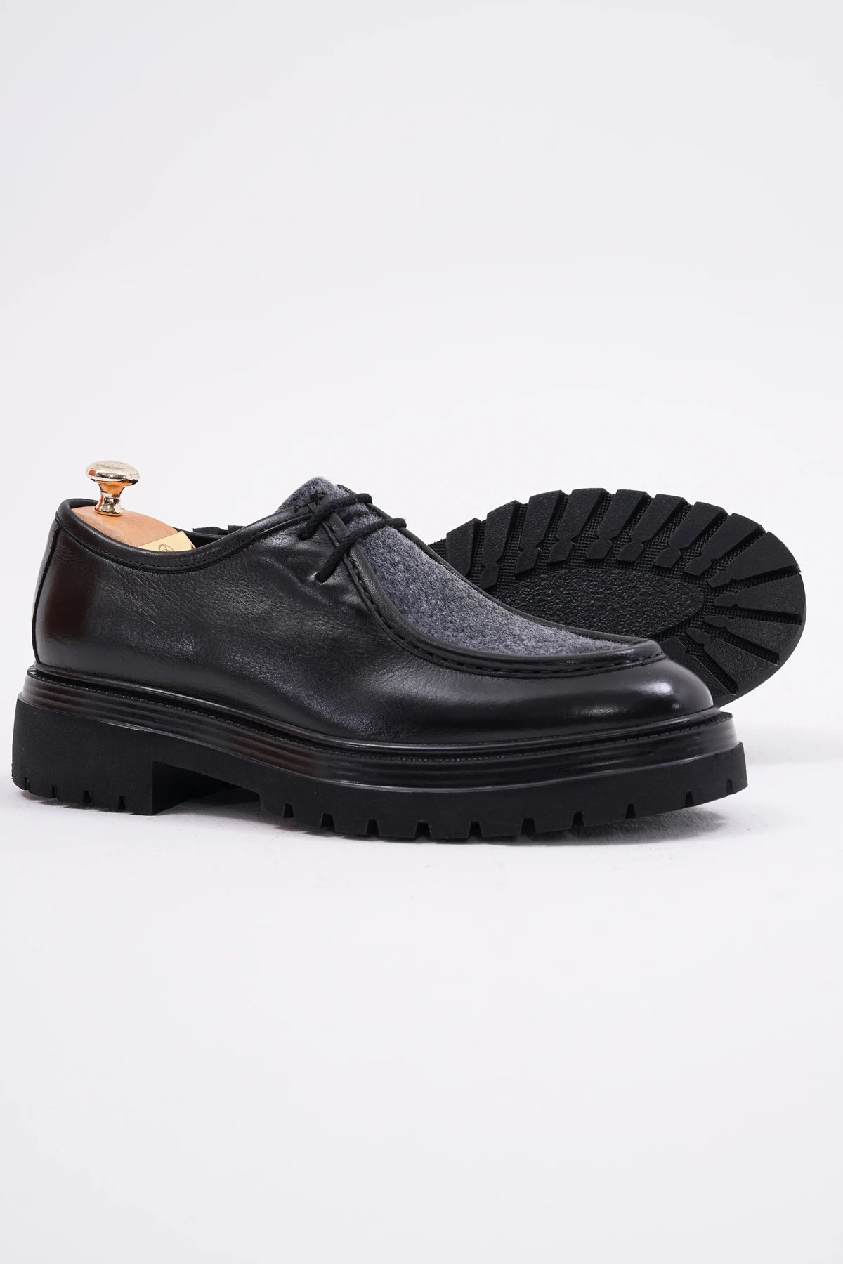 Black Casual Leather With Vamp Felt Details Shoes
