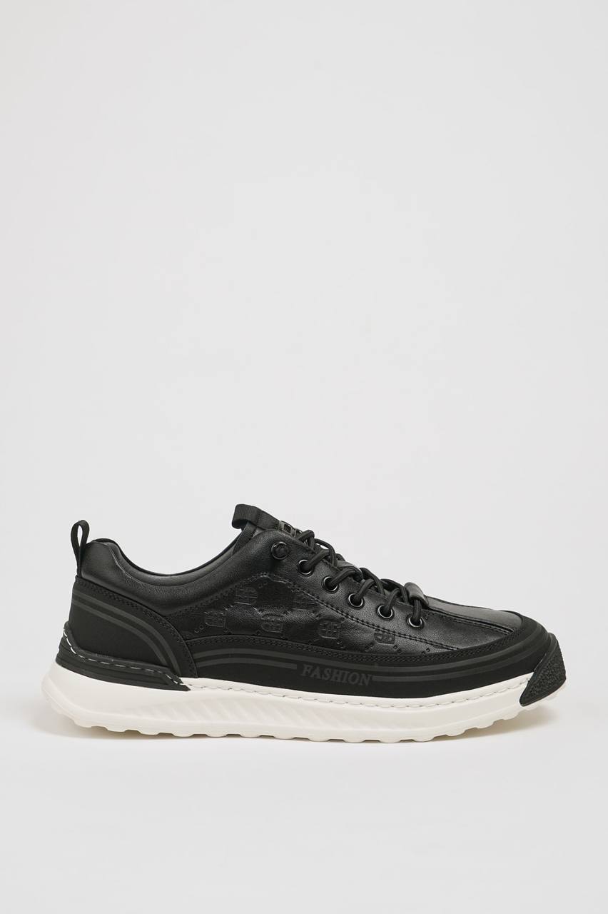 Black Casual Runners