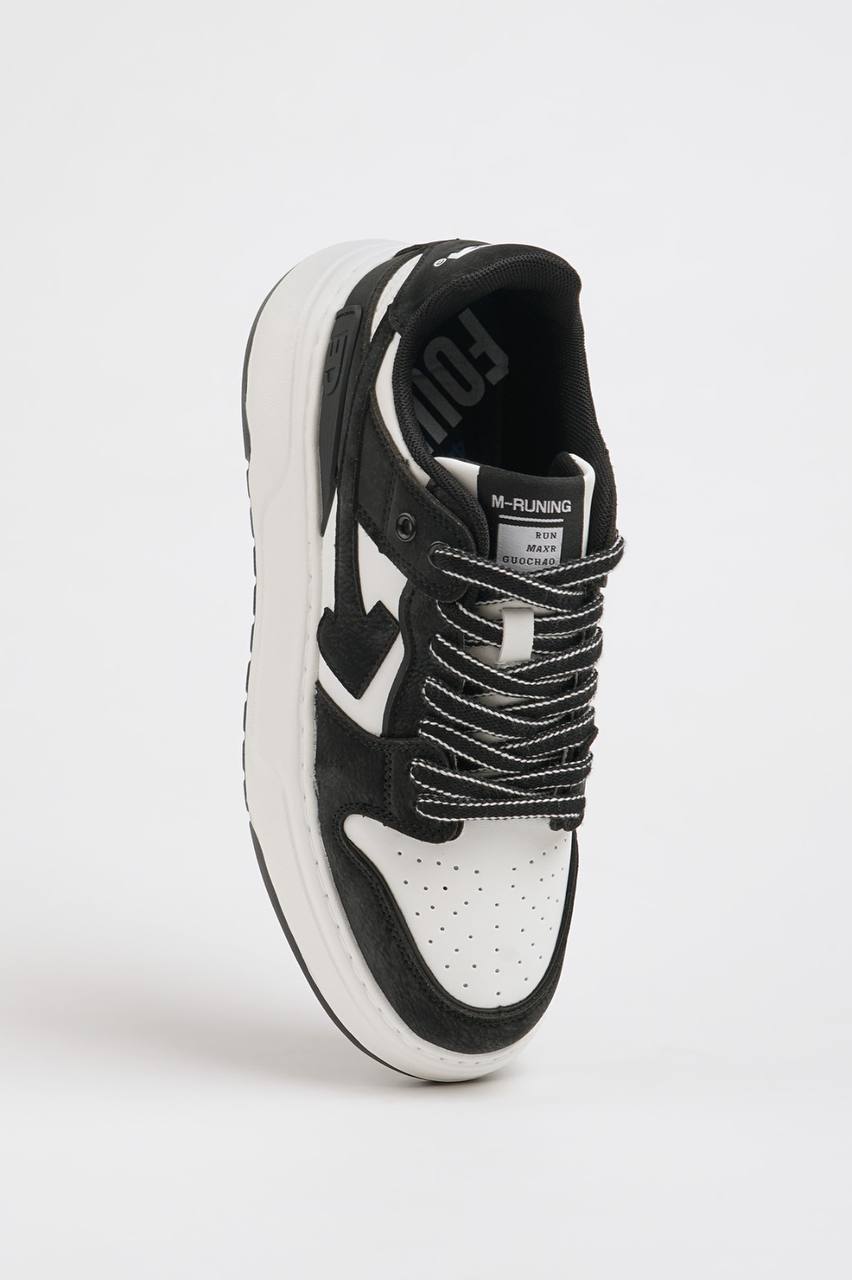 Mozak Leather Sneakers