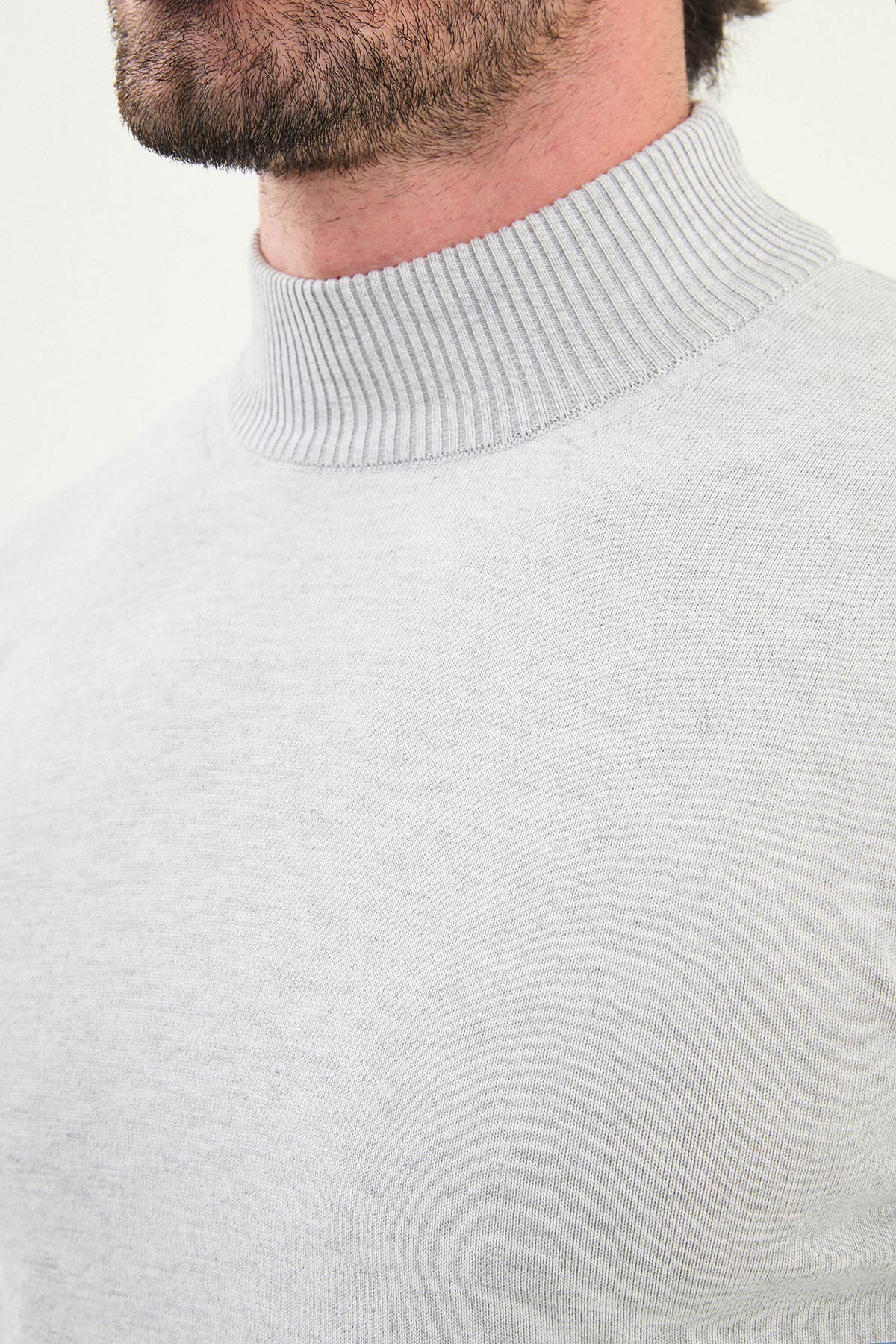 White Men's Wear Knitwear Slim Fit Turtleneck