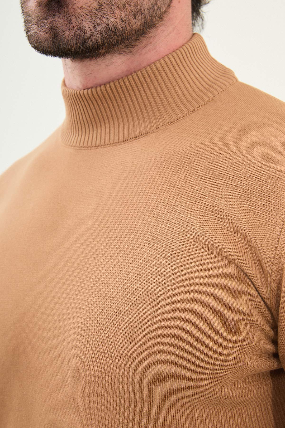 White Men's Wear Knitwear Slim Fit Turtleneck
