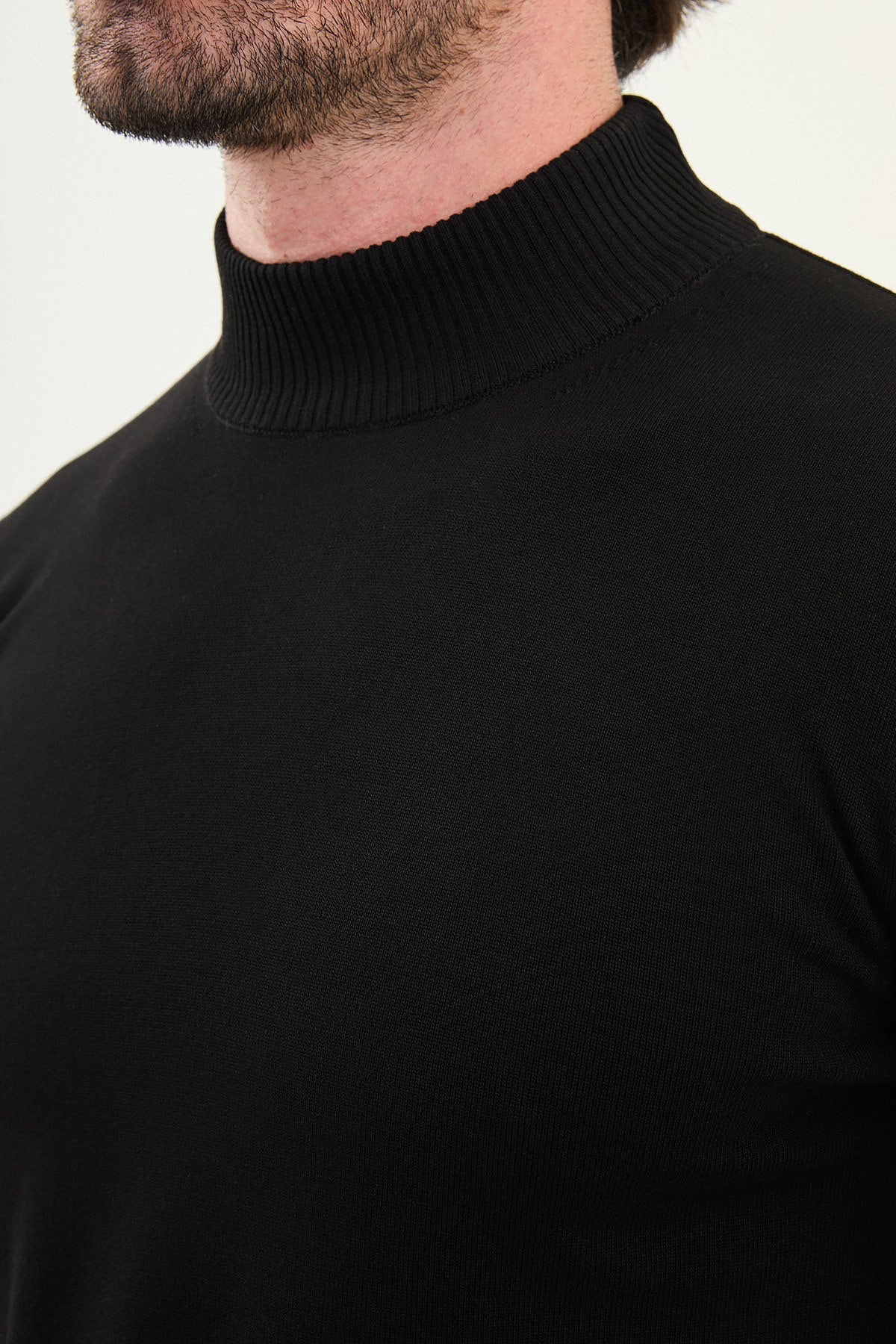White Men's Wear Knitwear Slim Fit Turtleneck