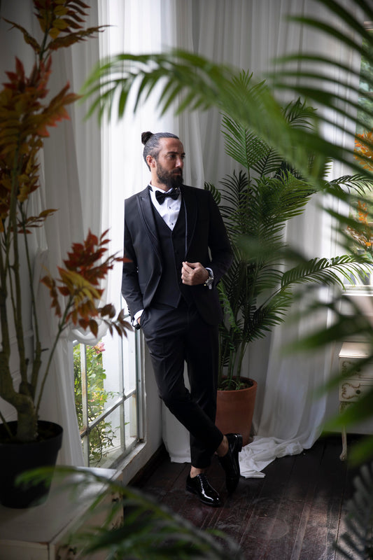 Men's Black Tuxedo Swallow Collar