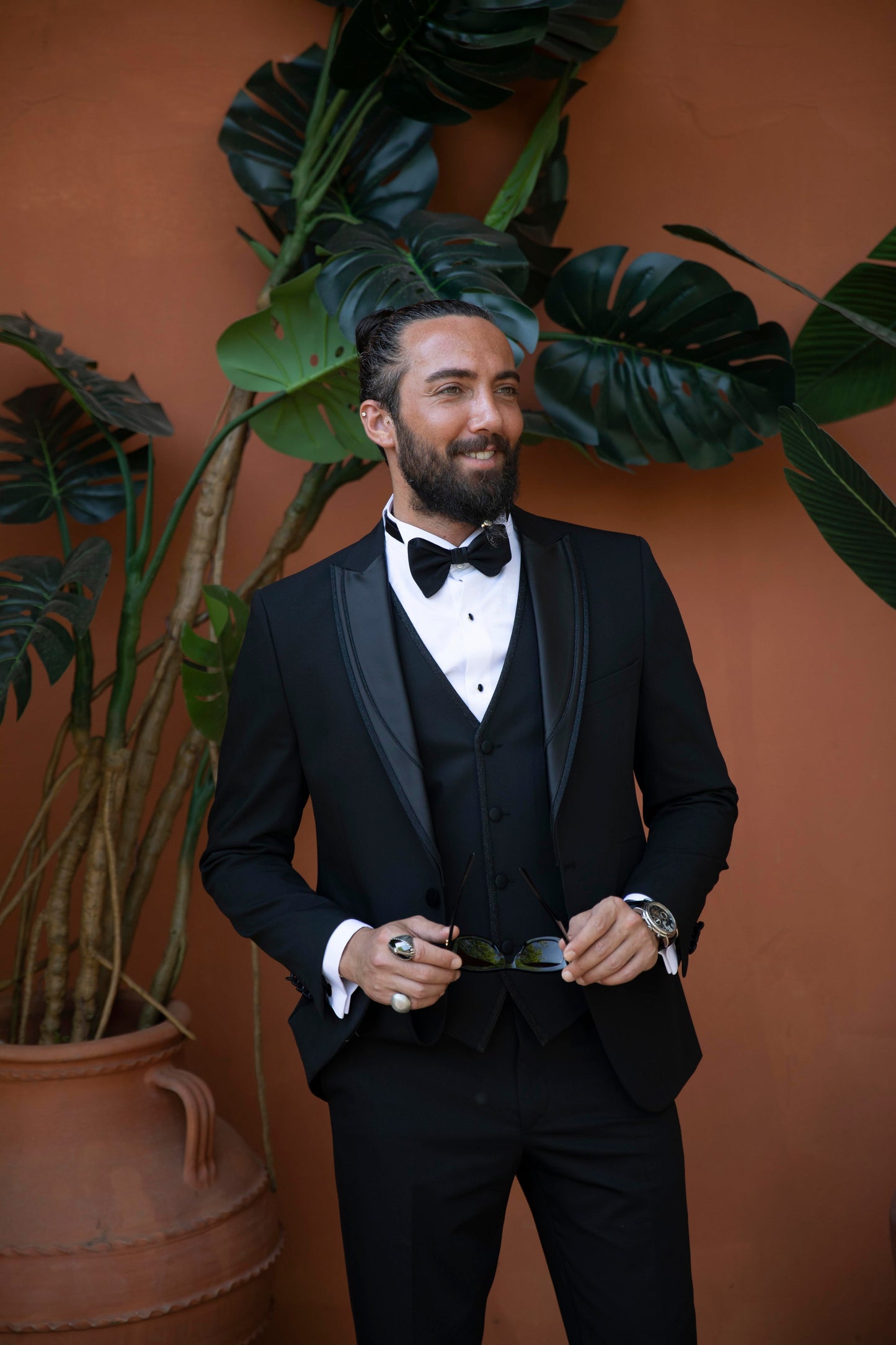 Men's Black Tuxedo Swallow Collar
