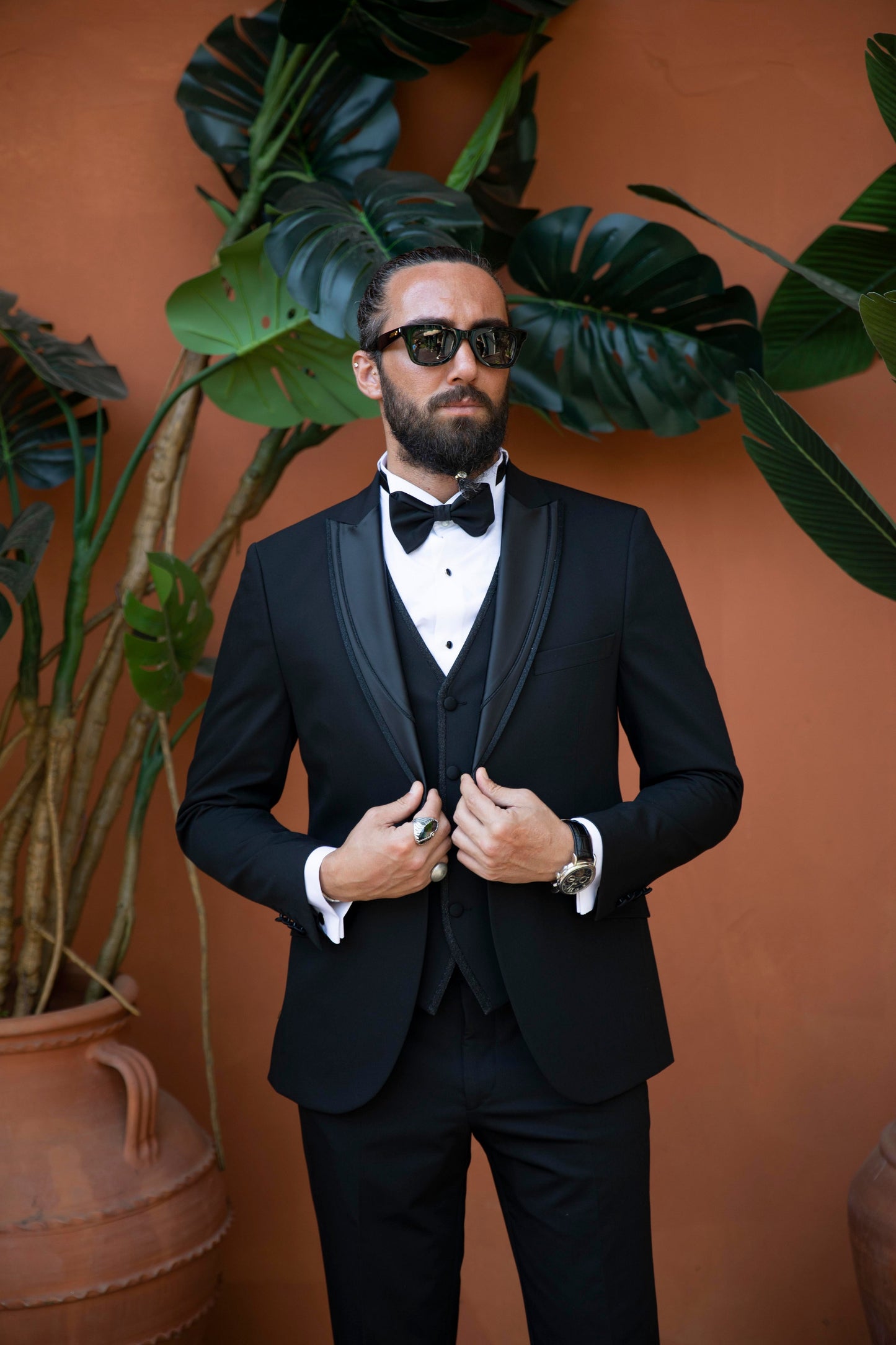 Men's Black Tuxedo Swallow Collar