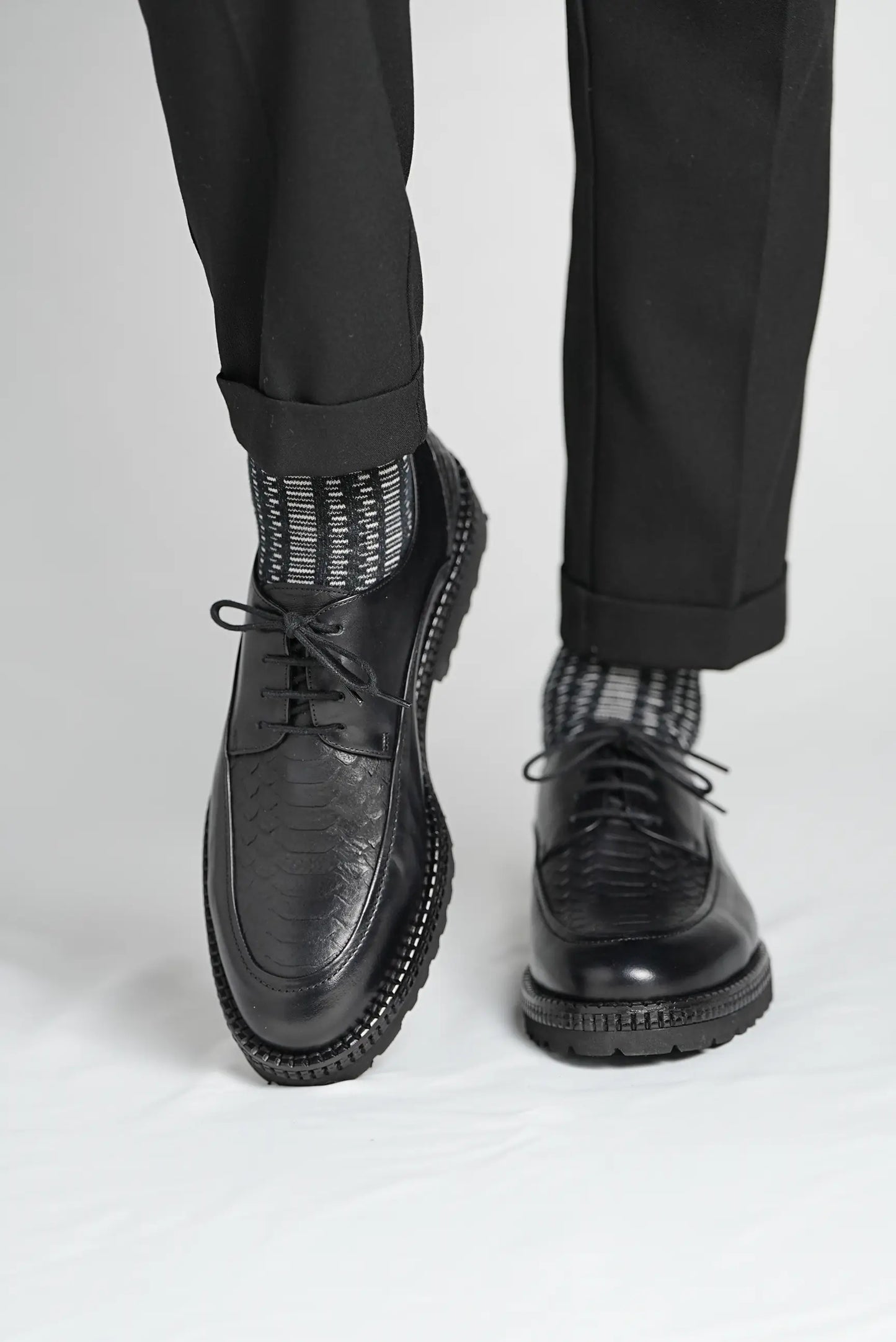 Black S Pattern Laces Chunky