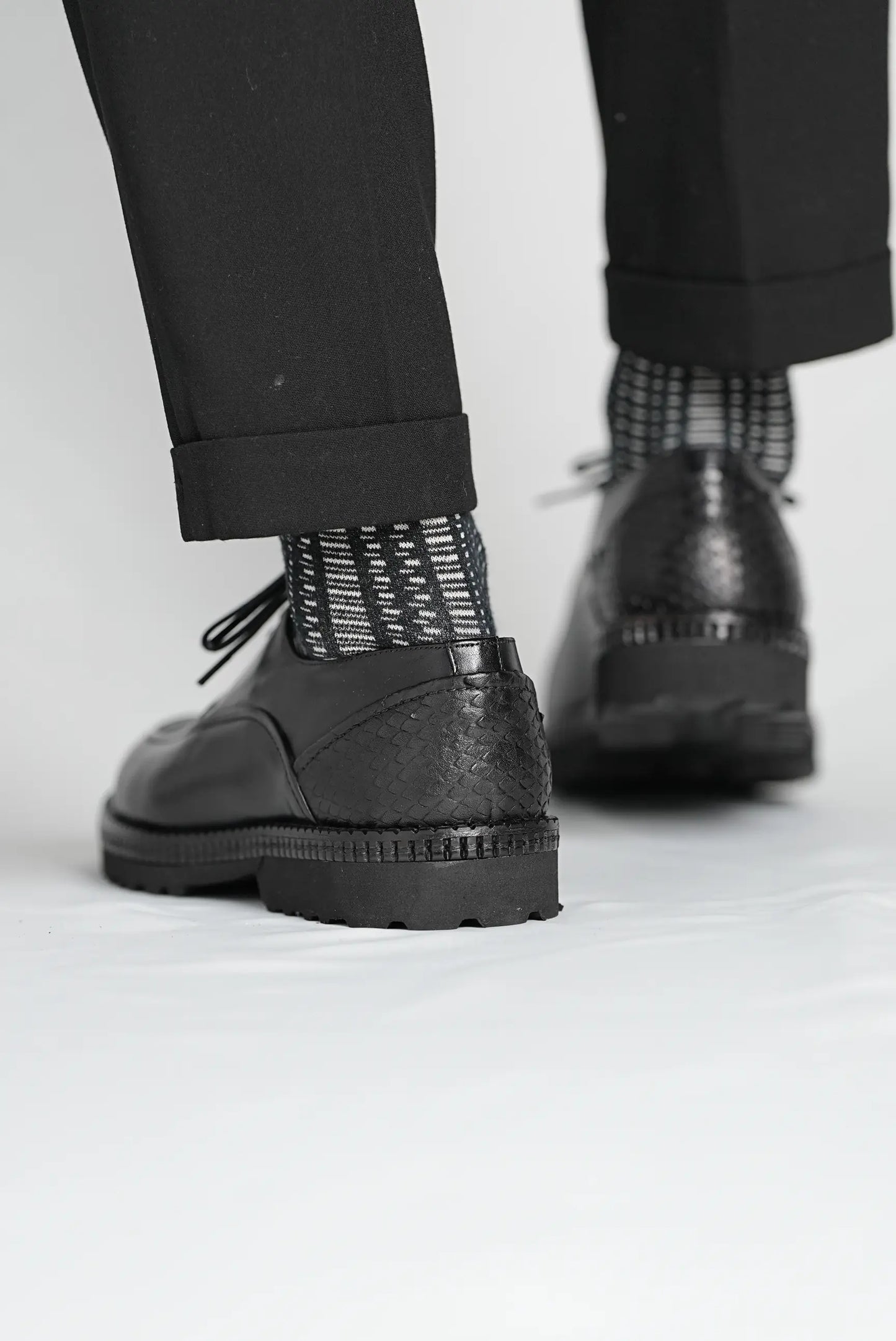 Black S Pattern Laces Chunky