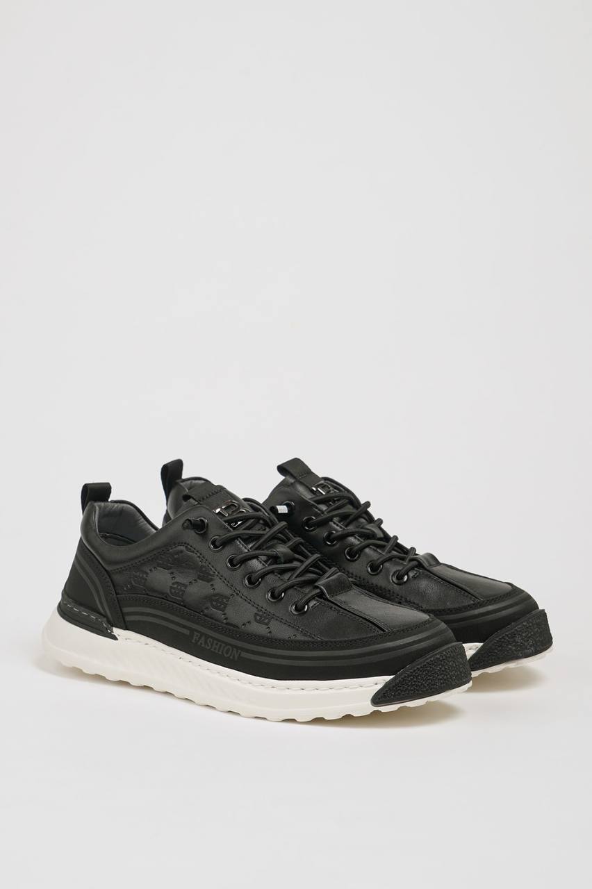 Black Casual Runners