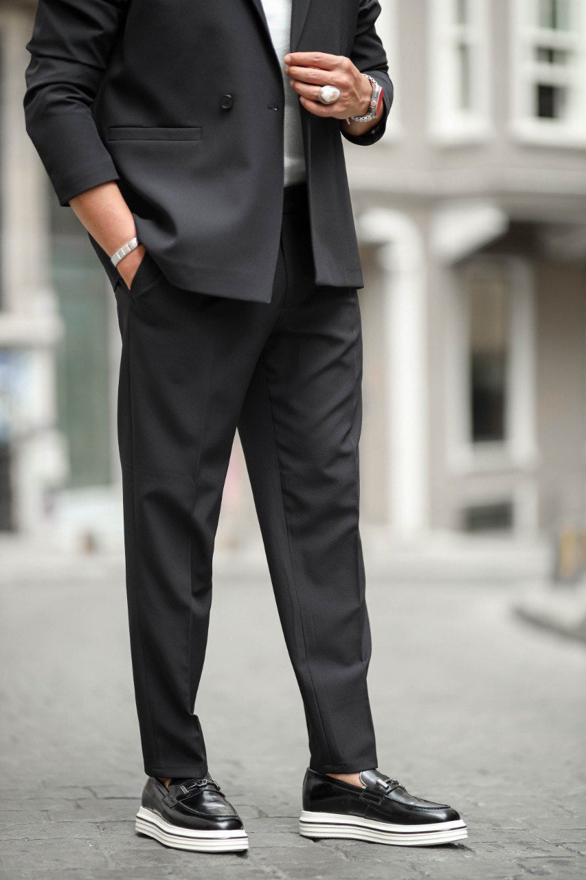 Black Wide Mold Mono Collar Suit