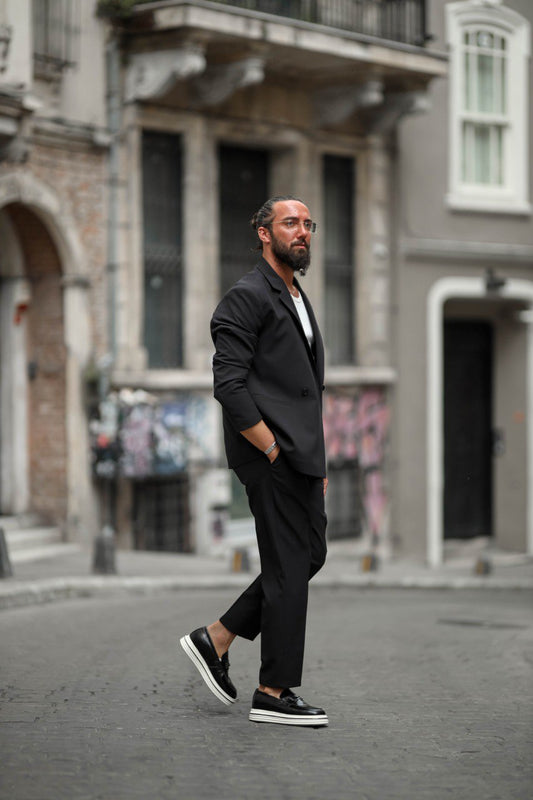 Black Wide Mold Mono Collar Suit