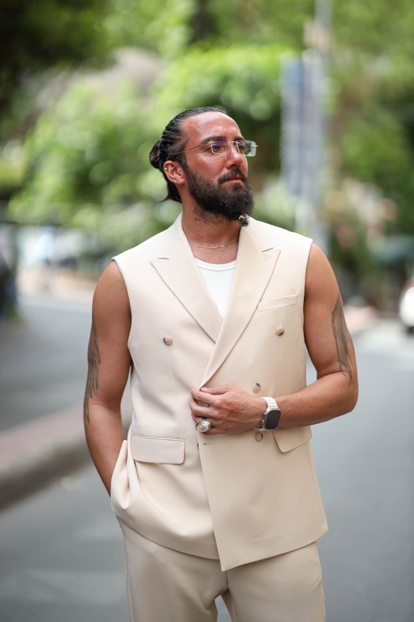 Beige Special Design Zero Arm Set Suit